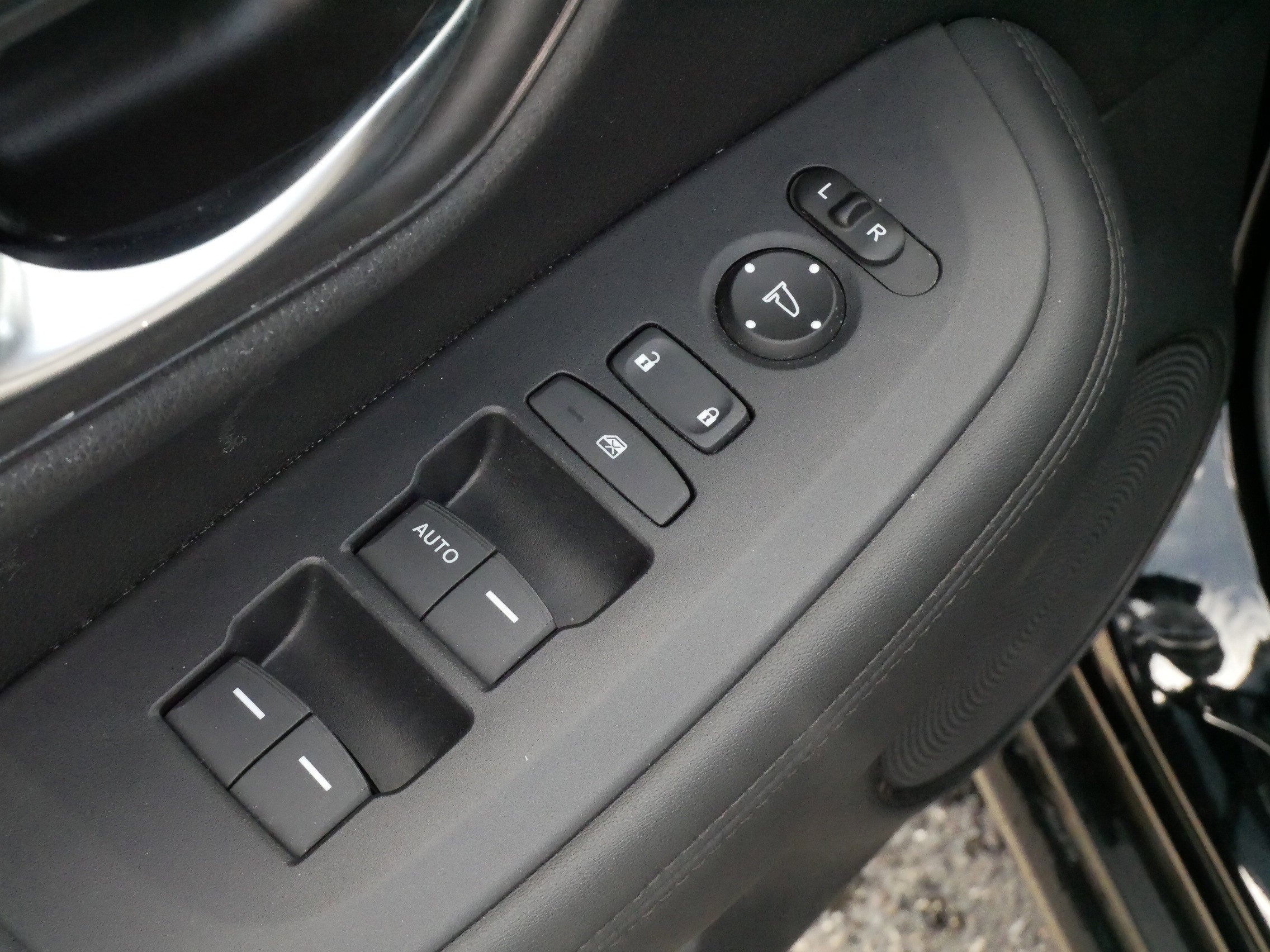 Used 2023 Honda HR-V LX image 19