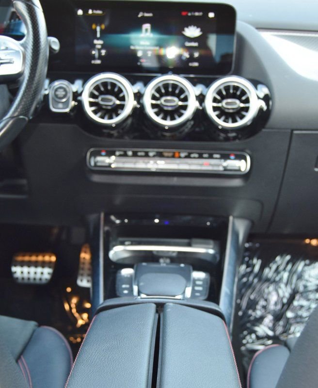 Used 2022 Mercedes-Benz GLA 35 AMG 4MATIC image 32