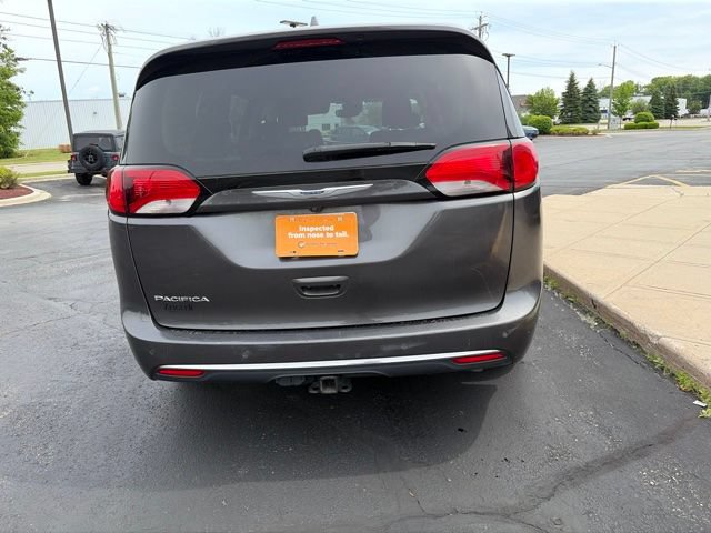 Used 2019 Chrysler Pacifica Touring-L Plus FWD image 11