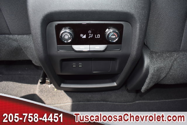 New 2027 Chevrolet Traverse LT w/ LPO, Floor Liner Package FWD image 20