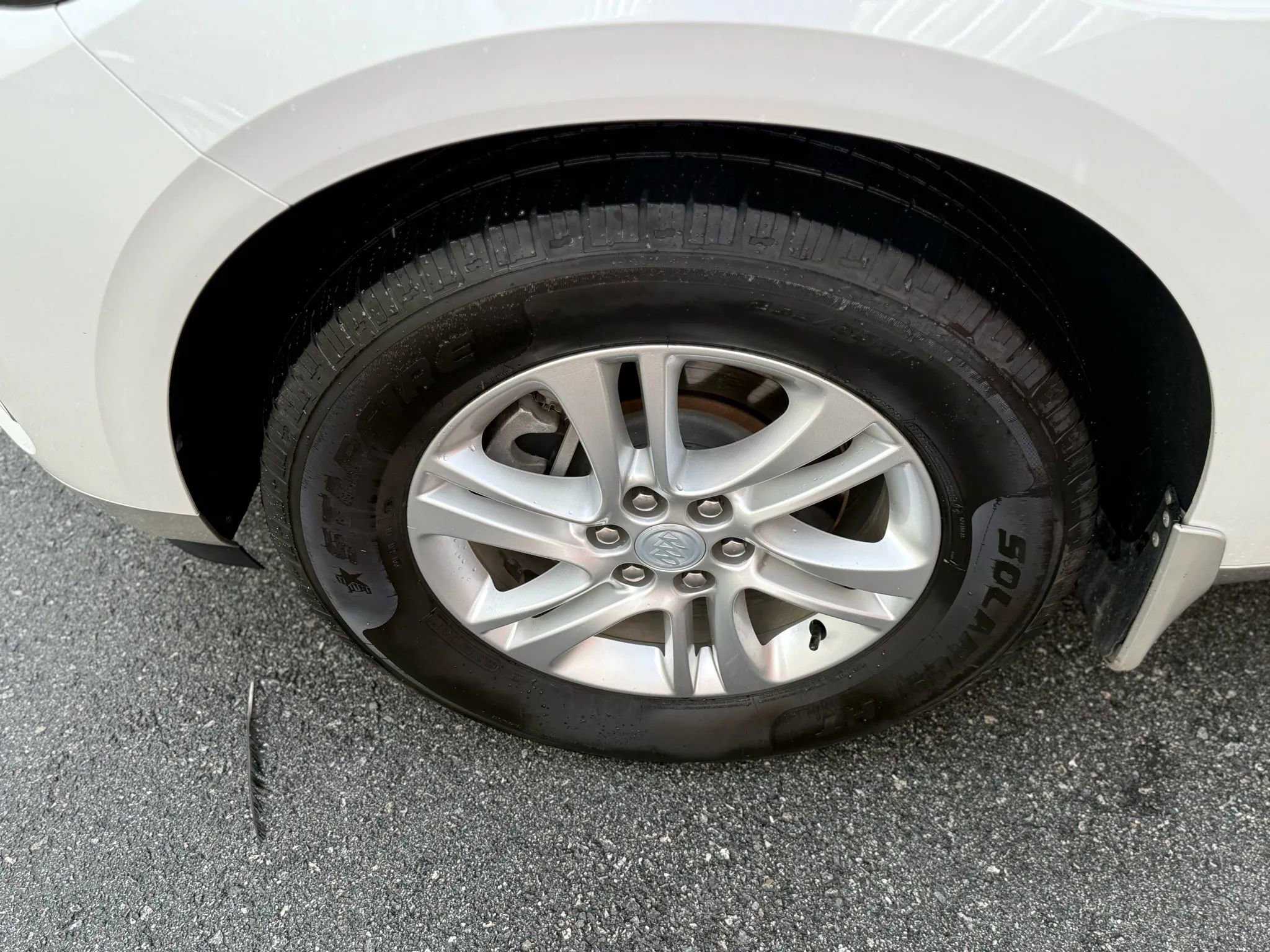 Used 2019 Buick Enclave Essence image 34