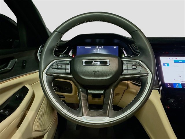 Used 2023 Jeep Grand Cherokee L Limited image 10