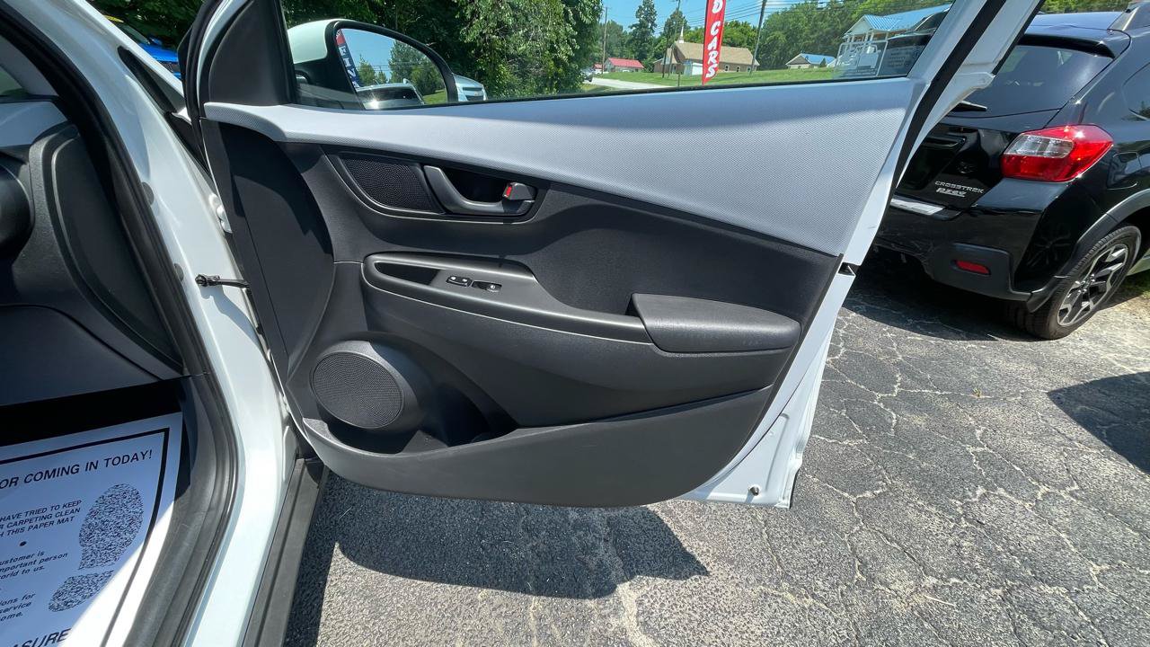 Used 2020 Hyundai Kona SE AWD/4WD image 26