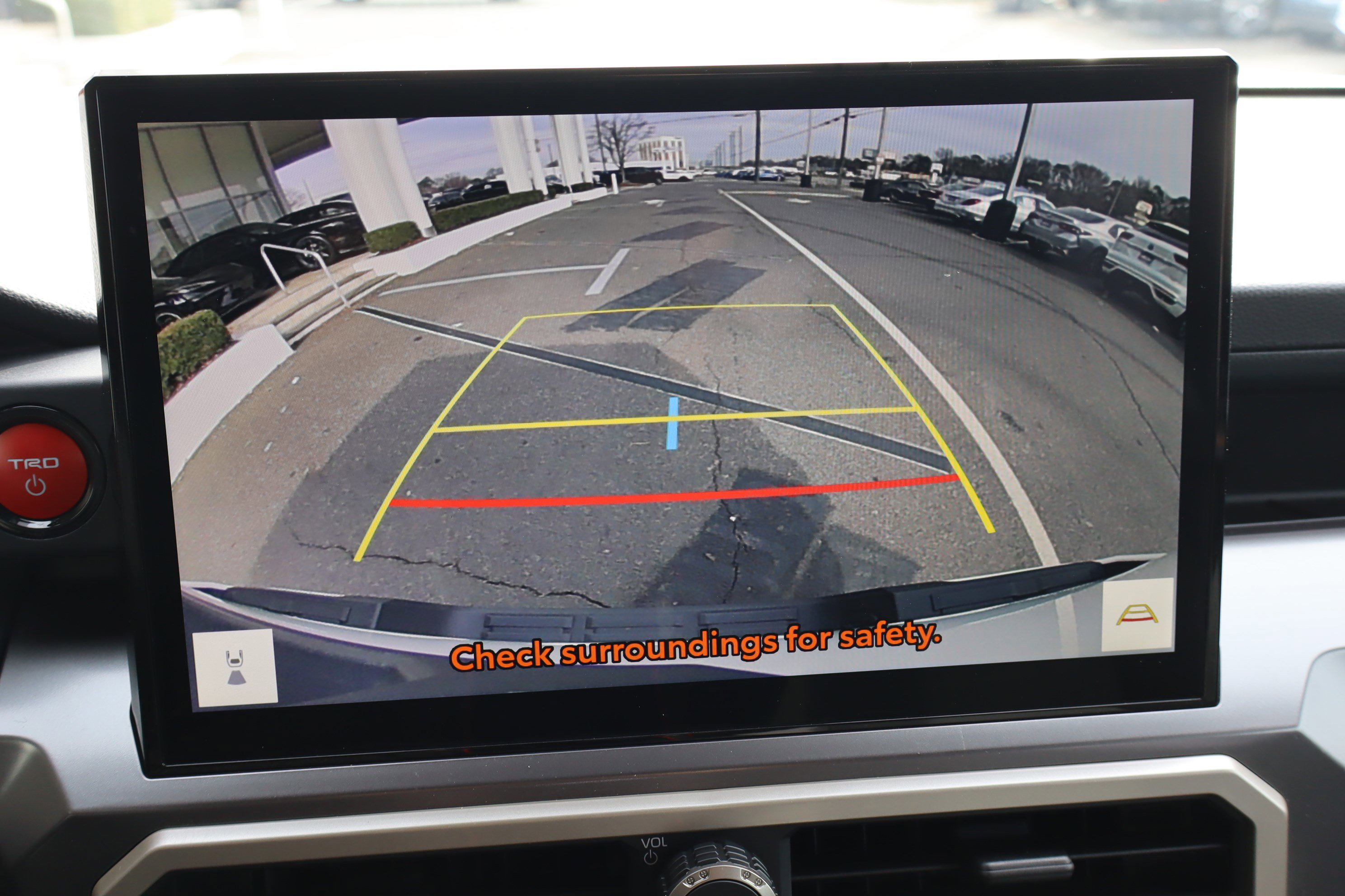 Used 2025 Toyota Tacoma TRD Sport image 30