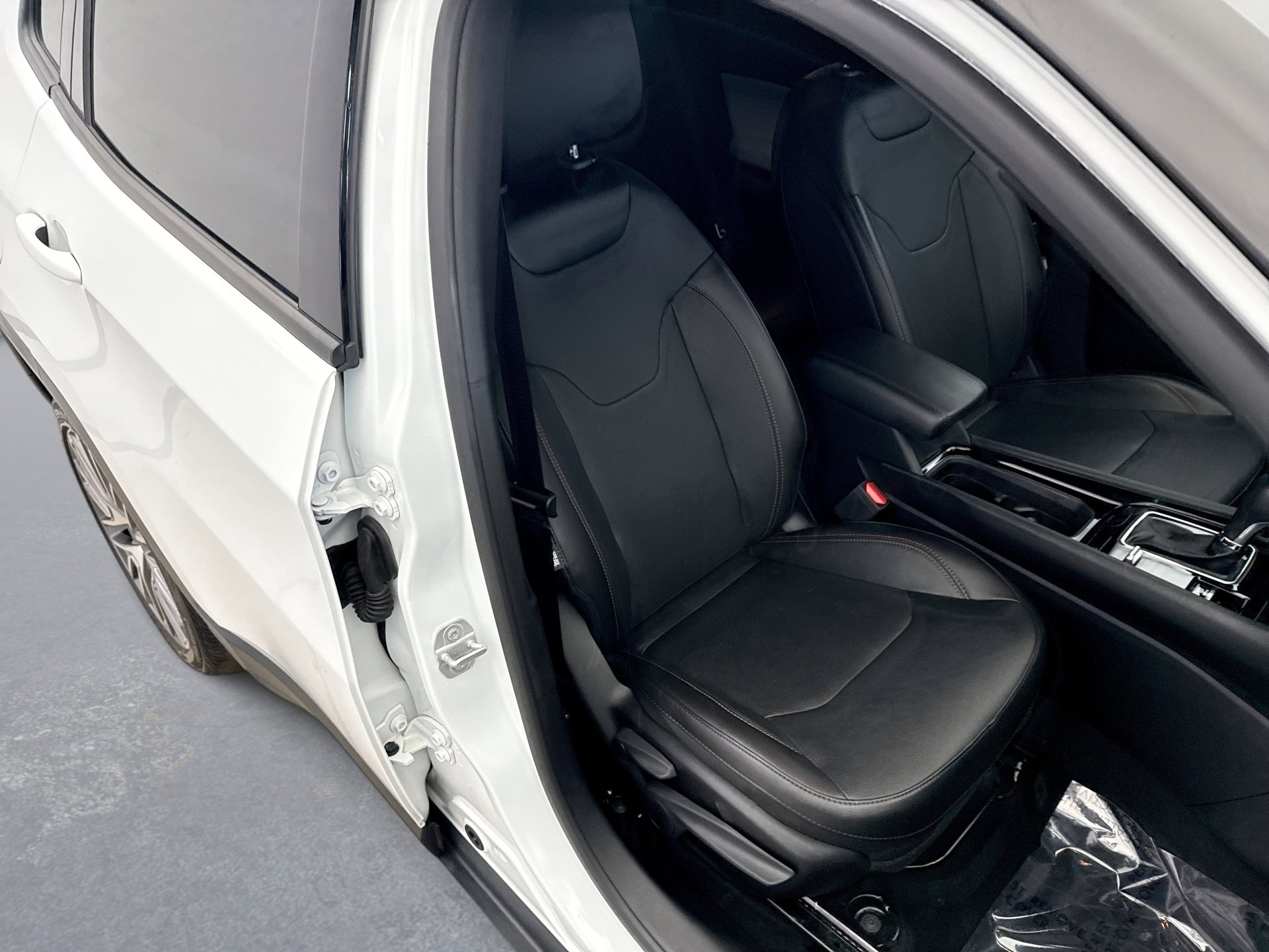 Used 2023 Jeep Compass Limited w/ Elite Group image 16