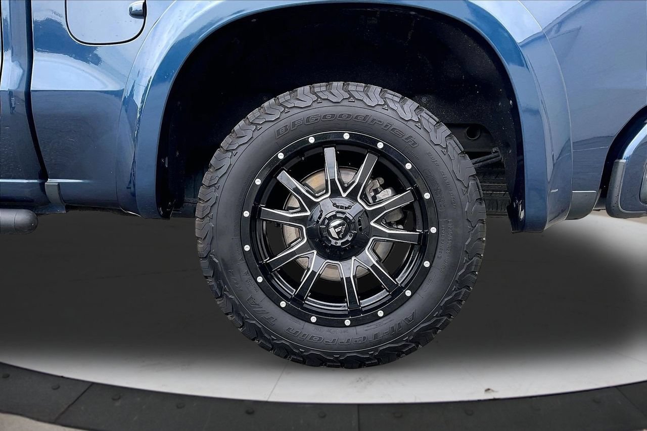 Used 2021 Chevrolet Silverado 1500 Custom AWD/4WD image 33