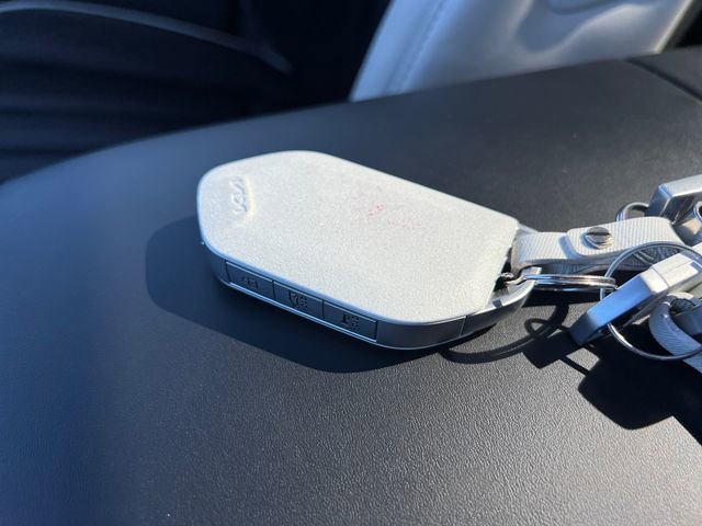 Used 2024 Kia EV9 GT-Line image 35