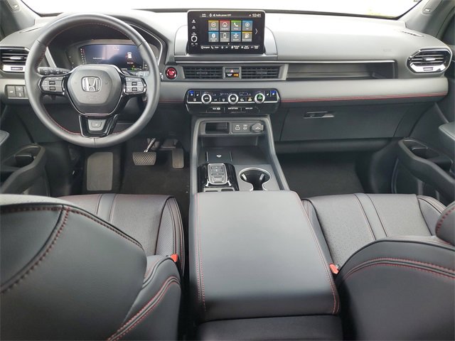 Certified 2025 Honda Pilot Black Edition image 31