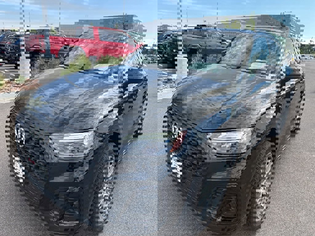 Certified 2025 Audi Q5 2.0T Premium w/ Convenience Plus Package