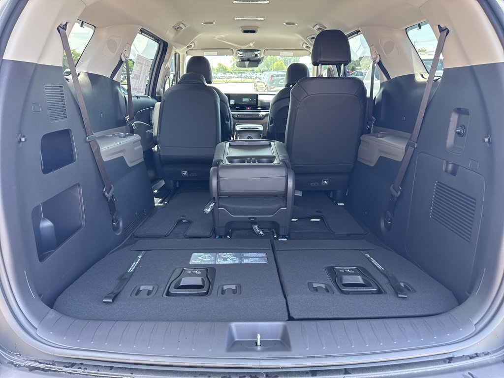 New 2026 Kia Carnival EX image 28