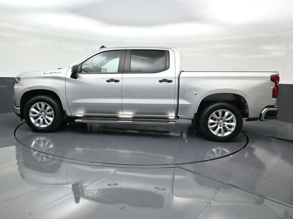 Used 2021 Chevrolet Silverado 1500 Custom w/ Safety Confidence Package RWD image 2