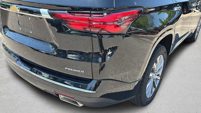 Used 2023 Chevrolet Traverse Premier w/ LPO, Cargo Package AWD/4WD image 38