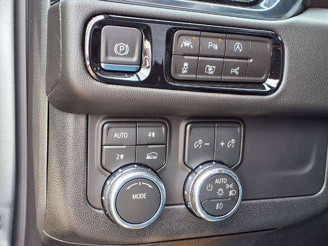 New 2026 GMC Yukon XL Denali w/ Sun & Power Step Package AWD/4WD image 15