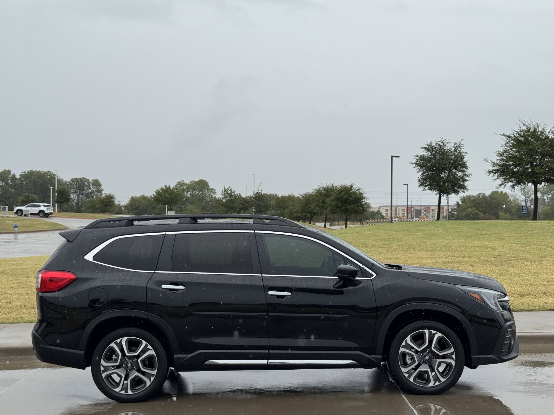 Used 2026 Subaru Ascent Touring AWD/4WD image 3