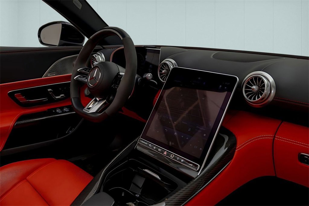 Used 2023 Mercedes-Benz SL 63 AMG 4MATIC image 31