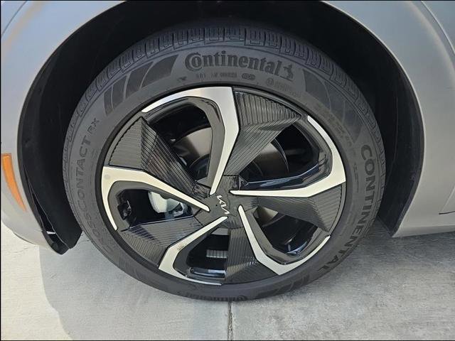 Certified 2024 Kia EV6 GT-Line w/ GT-Line White Seat Package AWD/4WD image 10