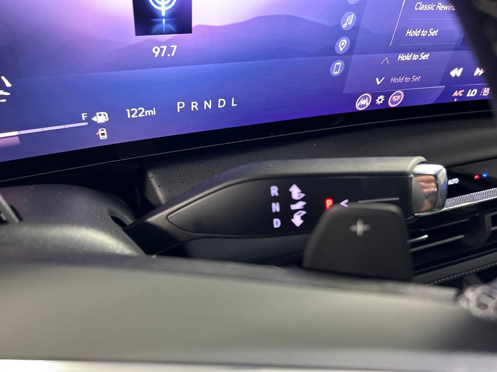 New 2027 Buick Enclave Avenir w/ LPO, Floor Liner Package FWD image 18