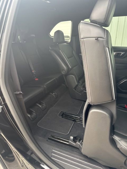 Used 2025 Buick Enclave Preferred FWD image 46