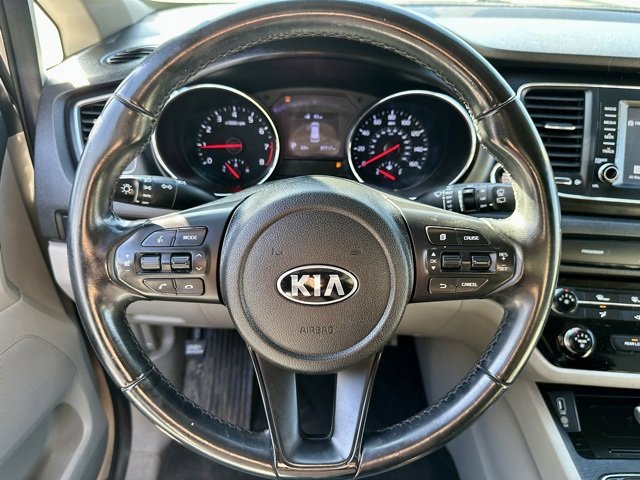 Used 2020 Kia Sedona EX image 32