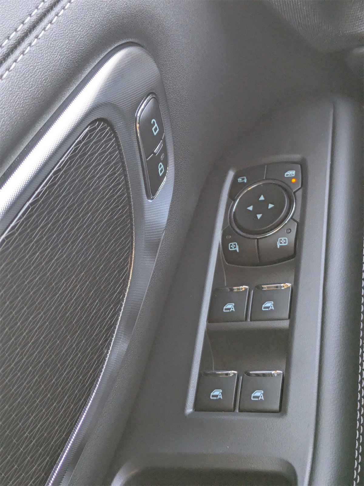 New 2025 Ford Expedition Platinum w/ Stealth Performance Package image 31