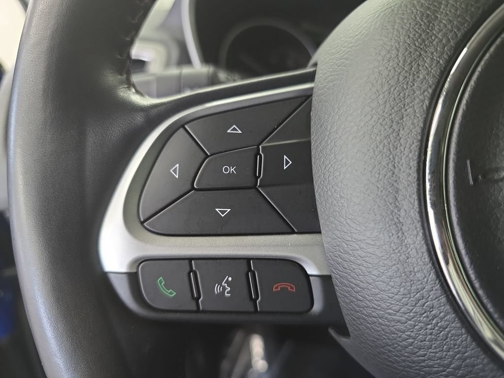 Used 2020 Jeep Compass Latitude w/ Cold Weather Group AWD/4WD image 16