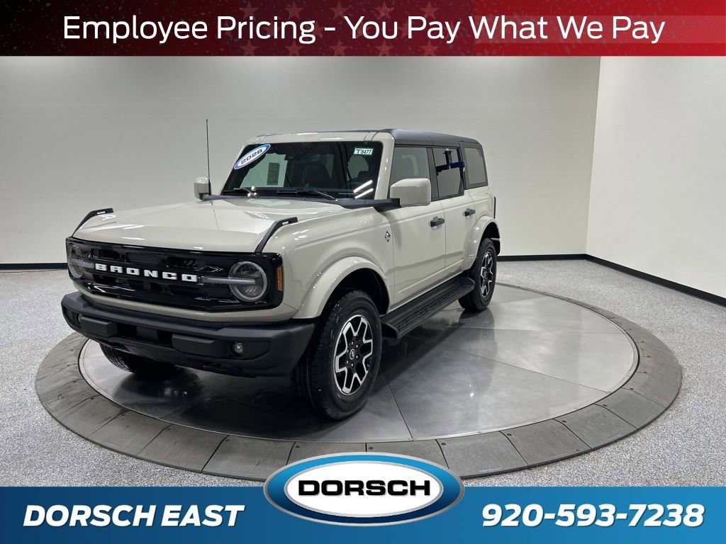 New 2026 Ford Bronco Outer Banks AWD/4WD image 1