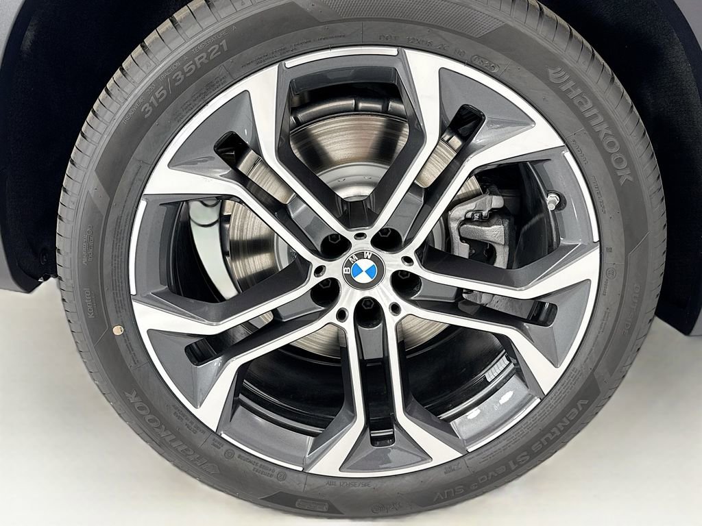 New 2026 BMW X5 xDrive50e w/ Climate Comfort Package AWD/4WD image 32