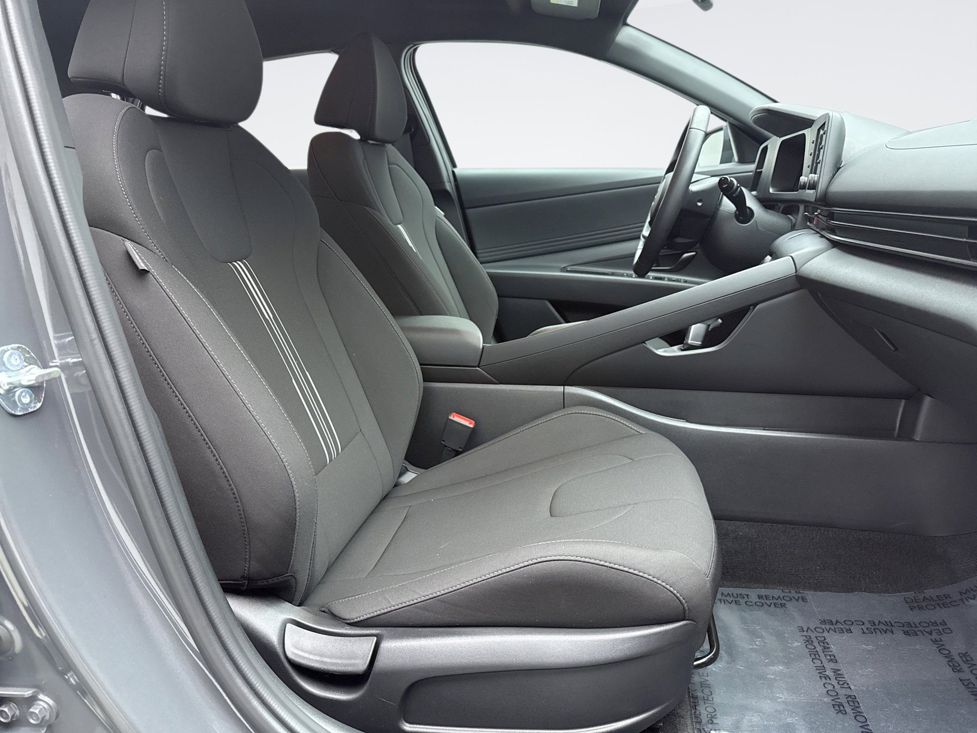 Used 2025 Hyundai Elantra Sport image 17