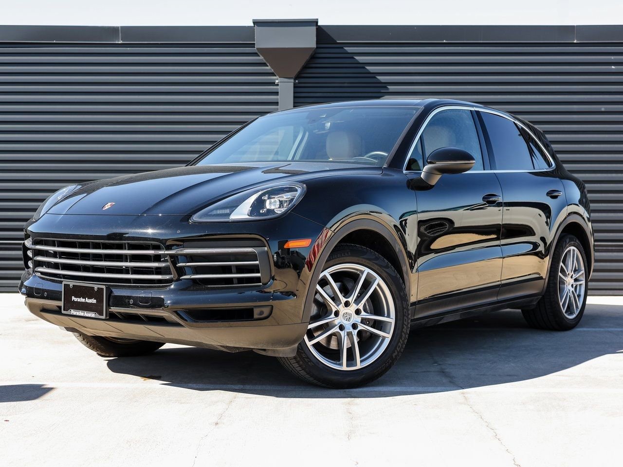 Certified 2020 Porsche Cayenne image 1