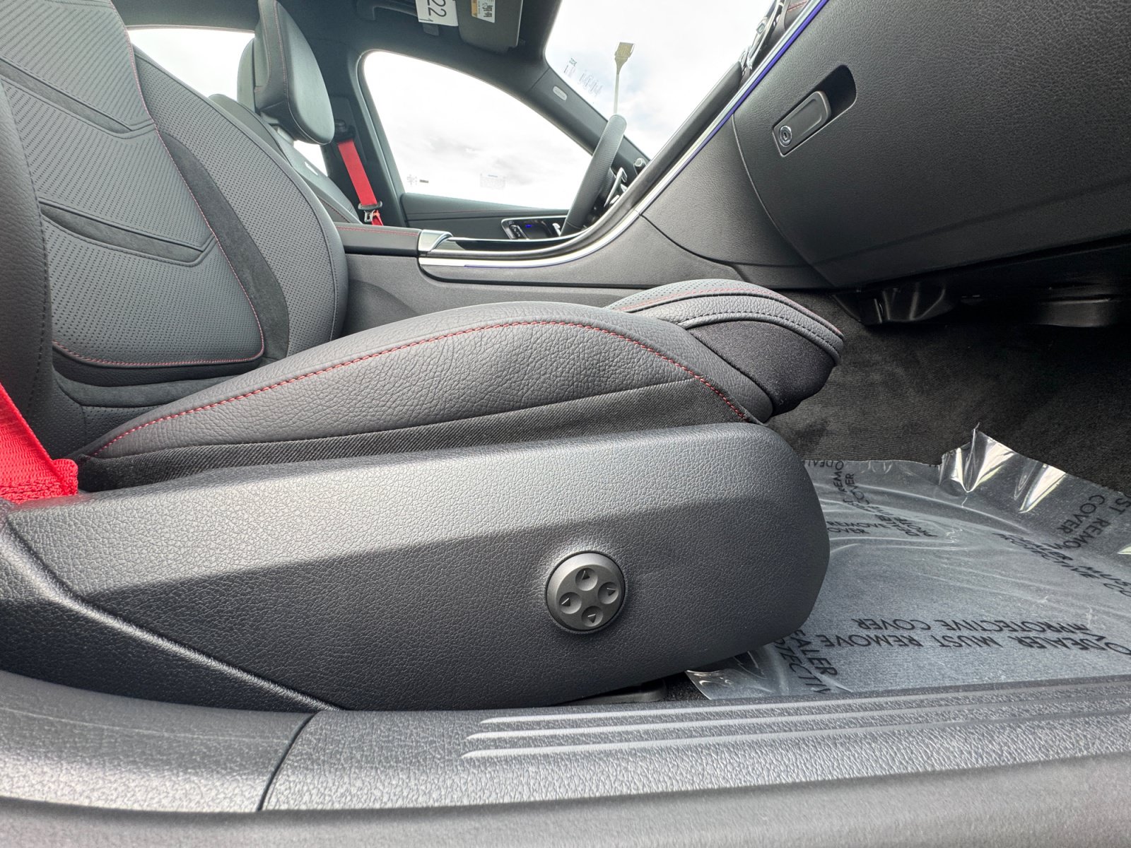 New 2026 Mercedes-Benz C 43 AMG 4MATIC Sedan image 19
