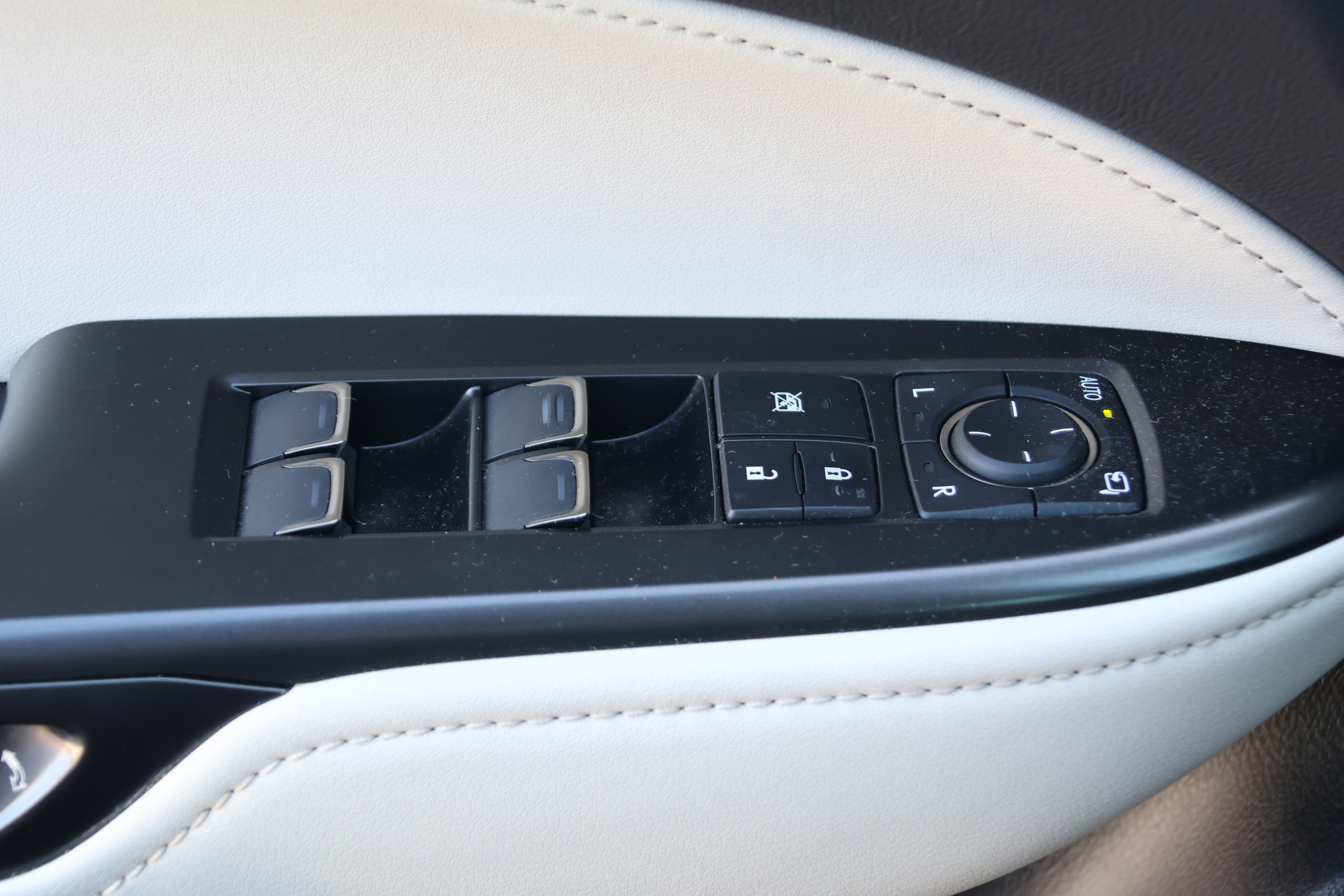 Certified 2025 Lexus NX 450h+ AWD w/ Towing Package (2000 Lbs) image 14