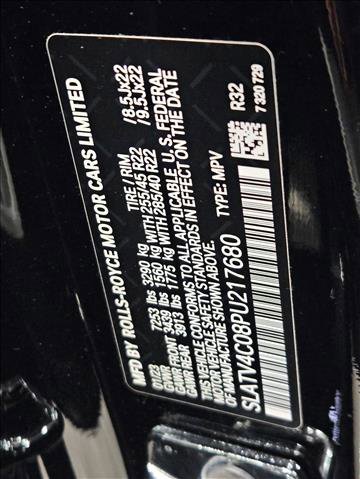 Used 2023 Rolls-Royce Cullinan w/ Interior Detailing Package image 22