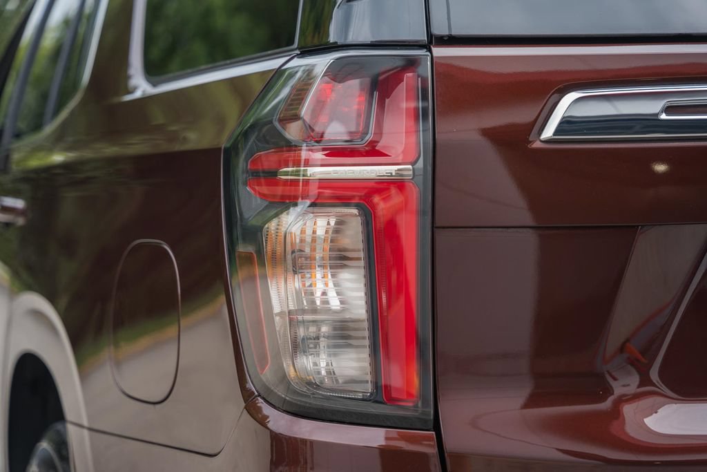 Used 2022 Chevrolet Tahoe LT w/ LT Signature Package AWD/4WD image 7