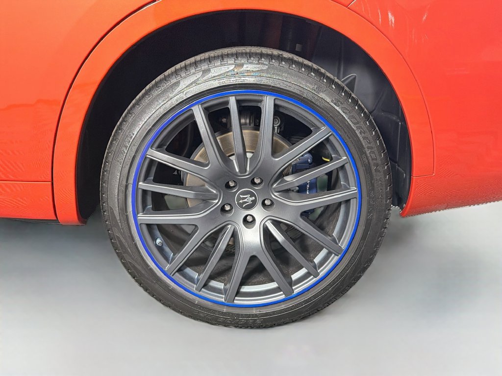 Used 2023 Maserati Levante F Tributo AWD/4WD image 31