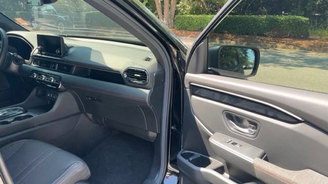 Used 2025 Honda Pilot Sport image 10