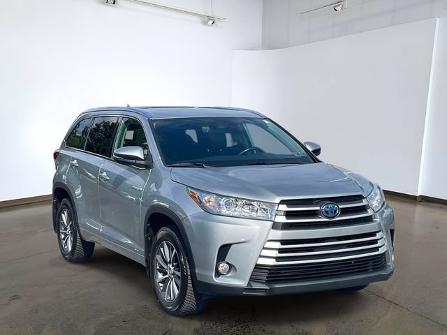 Used 2018 Toyota Highlander XLE AWD/4WD image 3