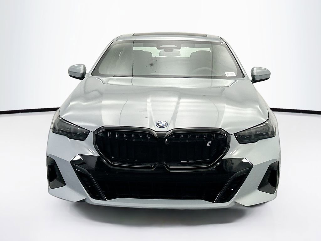 New 2026 BMW i5 eDrive40 w/ M Sport Package image 2
