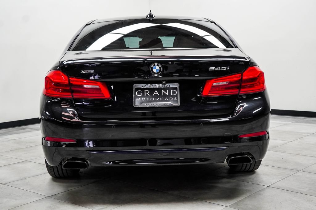 Used 2017 BMW 540i xDrive w/ Premium Package image 9