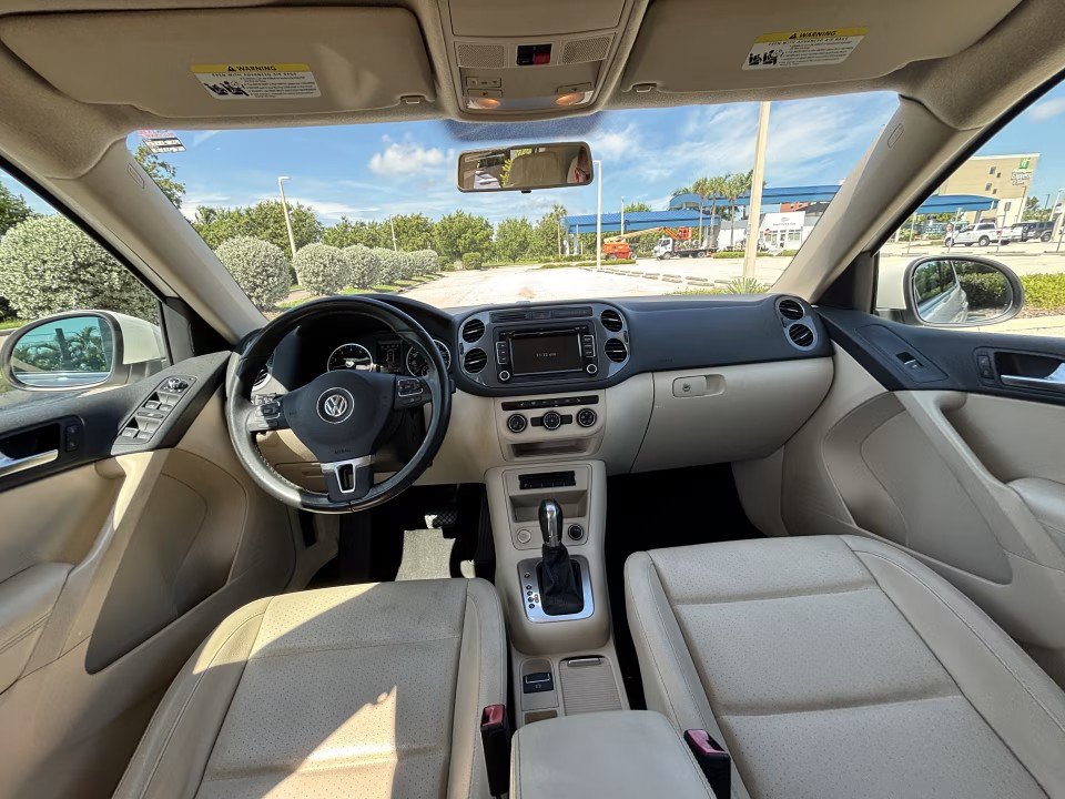 Used 2014 Volkswagen Tiguan SE FWD image 13