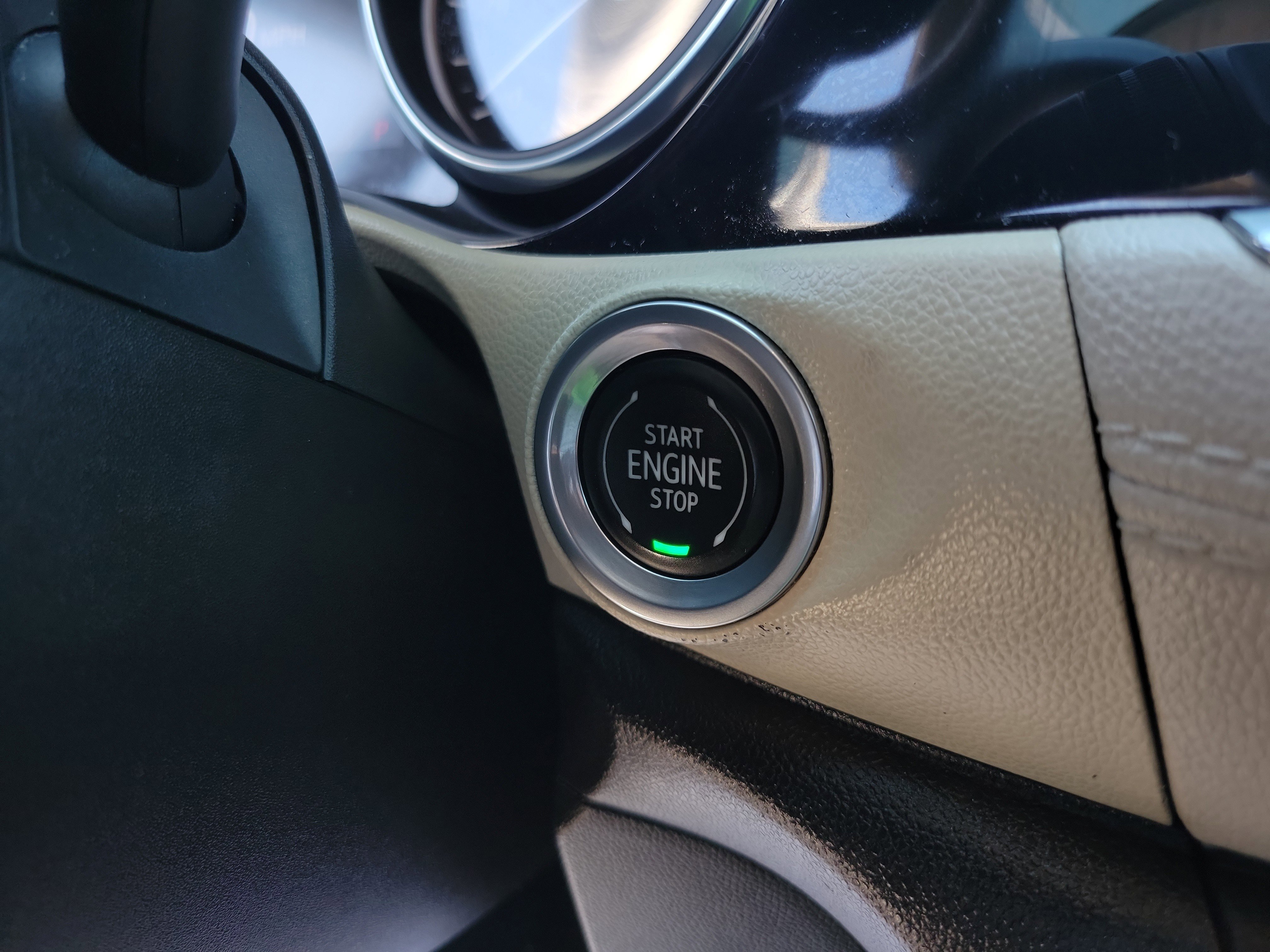 Certified 2020 Buick Encore GX Select w/ Sport Touring Package FWD image 31