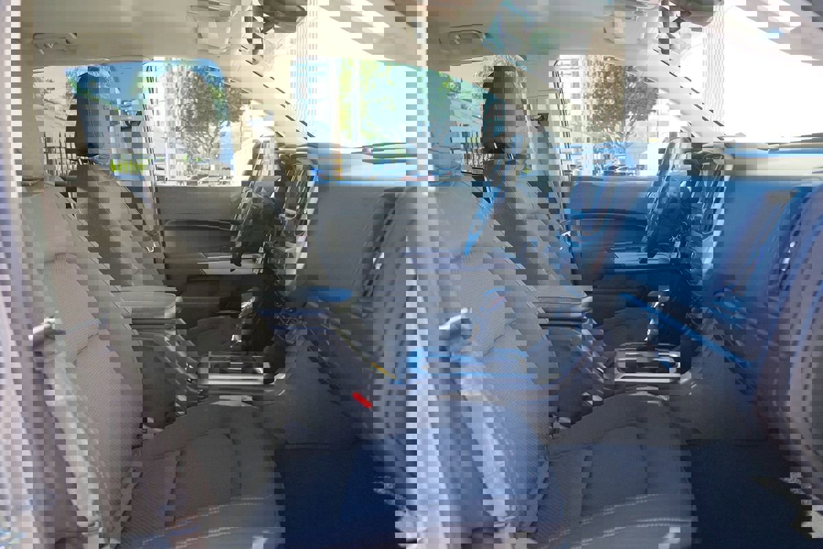 Used 2022 Chevrolet Colorado LT w/ Safety Package image 27