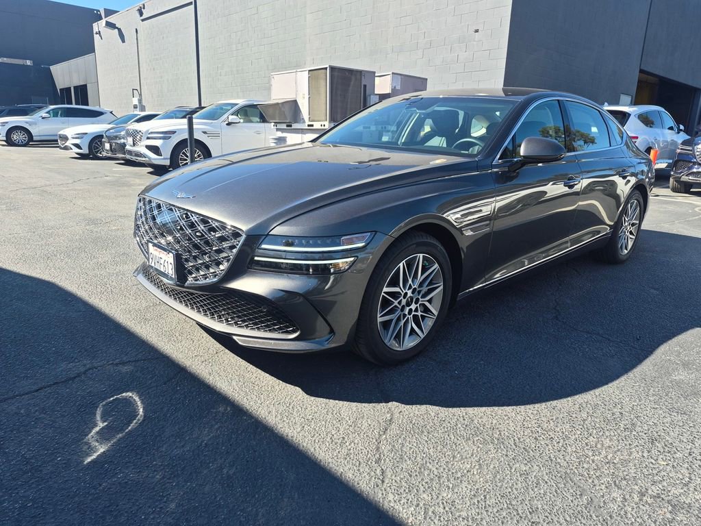 Used 2026 Genesis G80 2.5T image 3