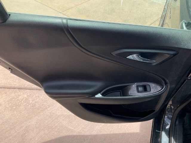 Used 2018 Chevrolet Malibu Premier w/ Premier Sun and Wheel Package FWD image 16