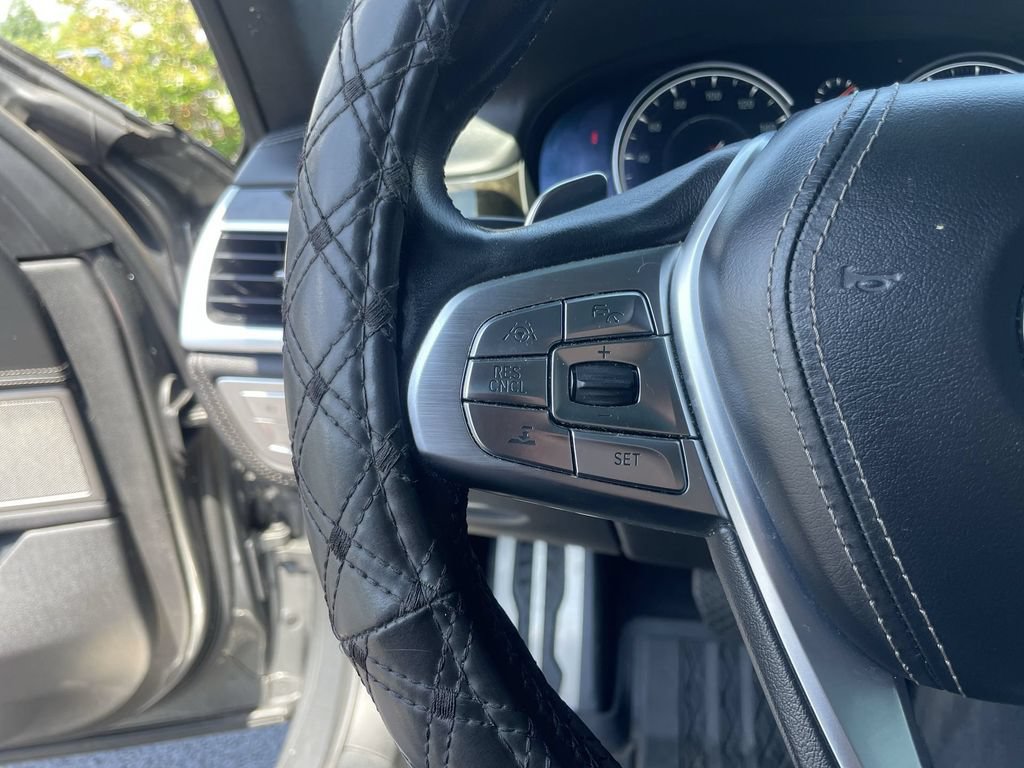 Used 2016 BMW 750i RWD image 17