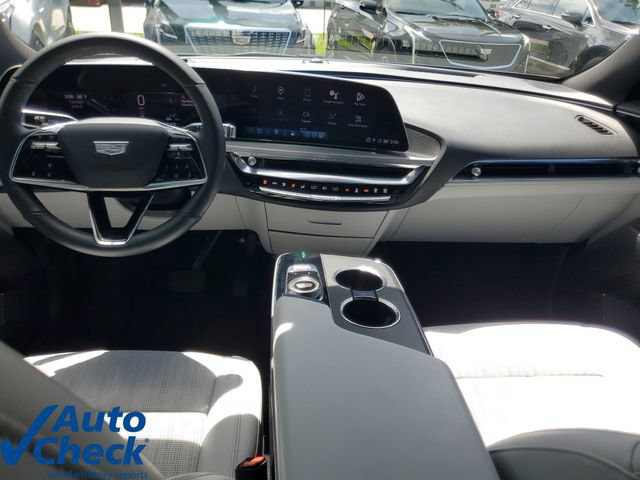 Certified 2024 Cadillac Lyriq Luxury RWD image 17