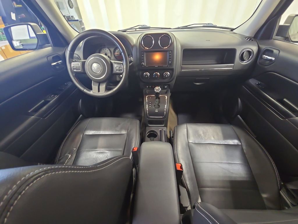 Used 2014 Jeep Patriot High Altitude FWD image 28