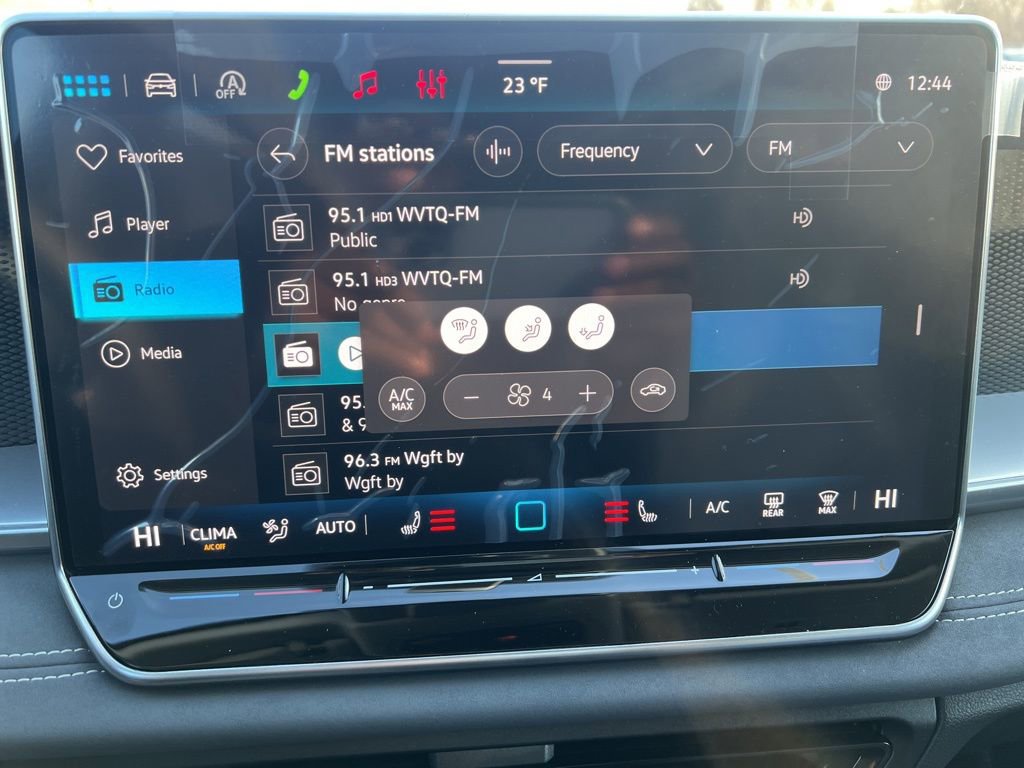 New 2026 Volkswagen Tiguan SE image 24