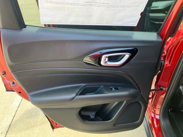New 2026 Jeep Compass Latitude AWD/4WD image 23
