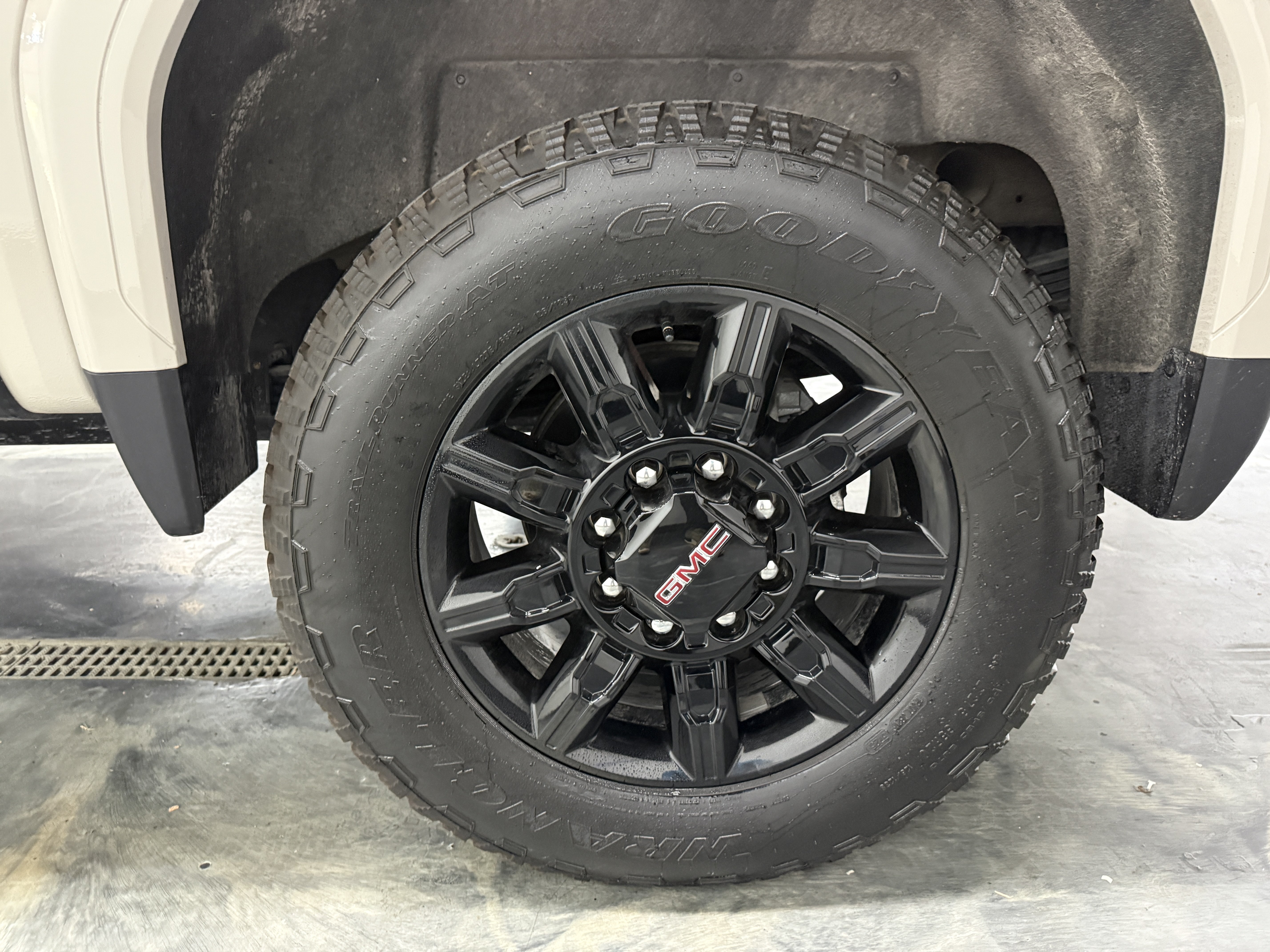 Used 2026 GMC Sierra 2500 AT4 w/ AT4 Premium Plus Package AWD/4WD image 33