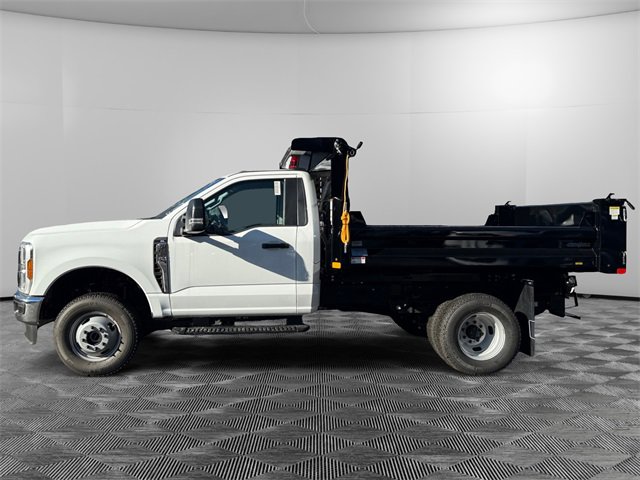 New 2025 Ford F350 XL w/ XL Chrome Package image 2